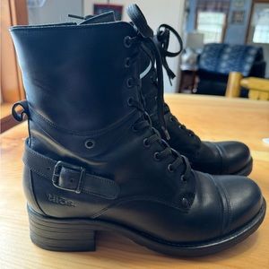 Taos Crave boots , Black , EUC
